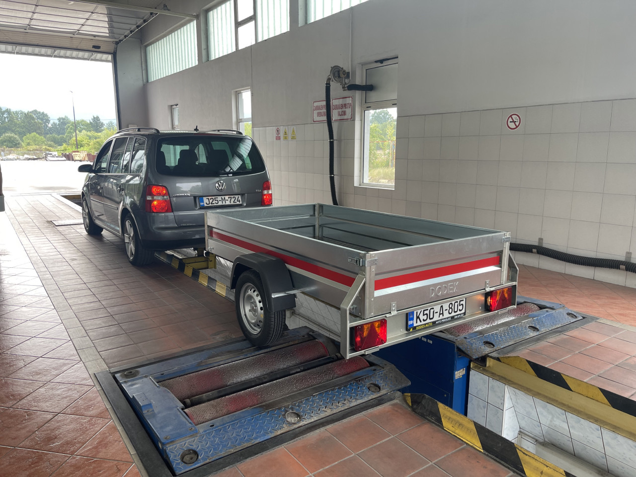 Prikolica 225cm x 125cm za Auto 750kg 750 kg