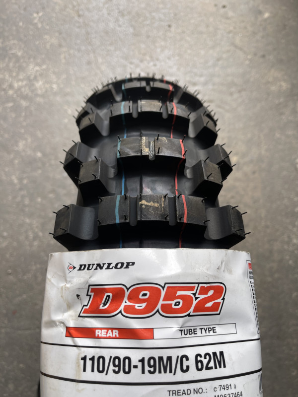 Guma Kroser DUNLOP 110/90-19 D952 110 90 19 cross