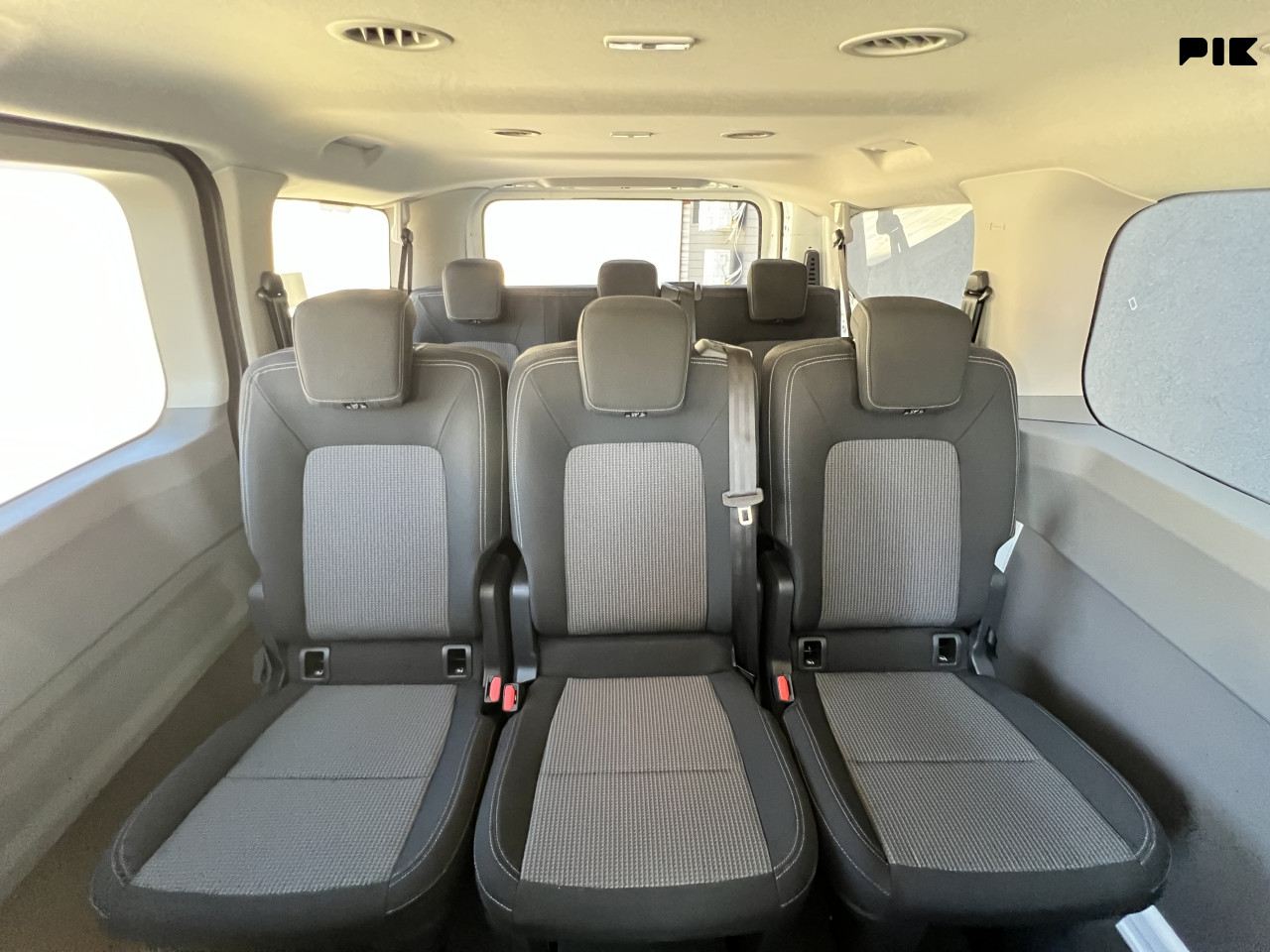 VOLKSWAGEN TRANSPORTER T7 - KOMBI 2.0 TDI 110 KW 2026