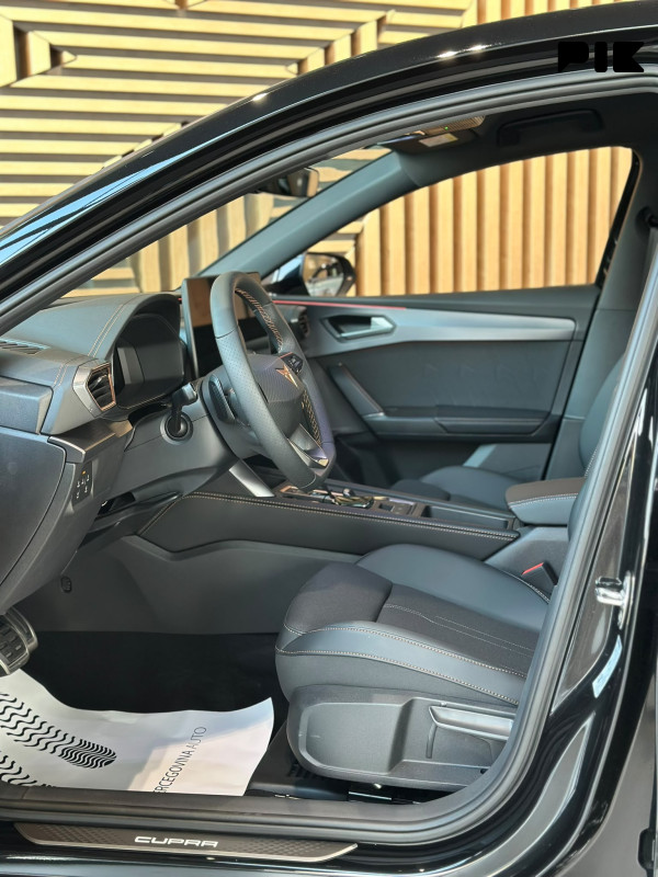 CUPRA Leon 1.5 TSI mHEV DSG 2026
