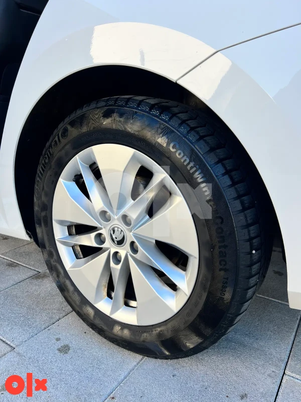 ŠKODA OCTAVIA COMBI AMBITION 2.0 TDI DSG7 2020