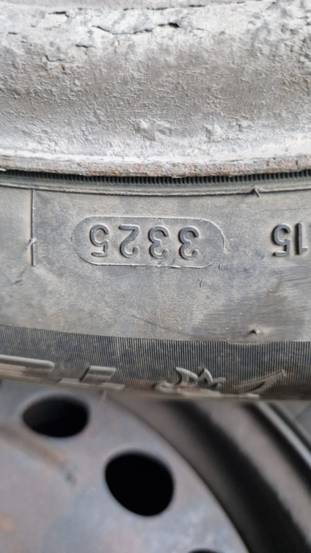 195 65 15 GUME  SA FELGAMA KAO NOVE