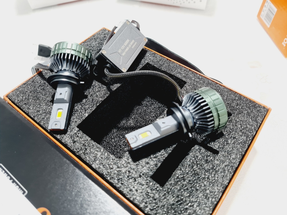 H7 V8  LED SIJALICE 90W KOMAD