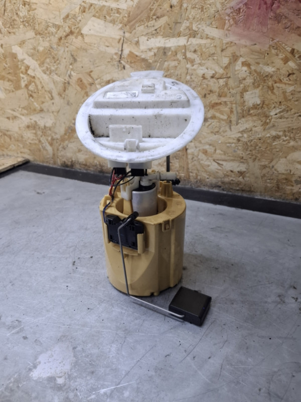 PUMPA GORIVA PLOVAK REZERVARU MERCEDES W212 651 CDI A2124700194
