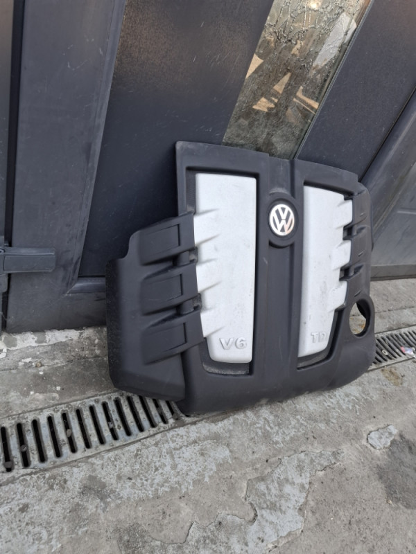POKLOPAC MOTORA VW TOUAREG 7P 3.0 TDI 059103925BD