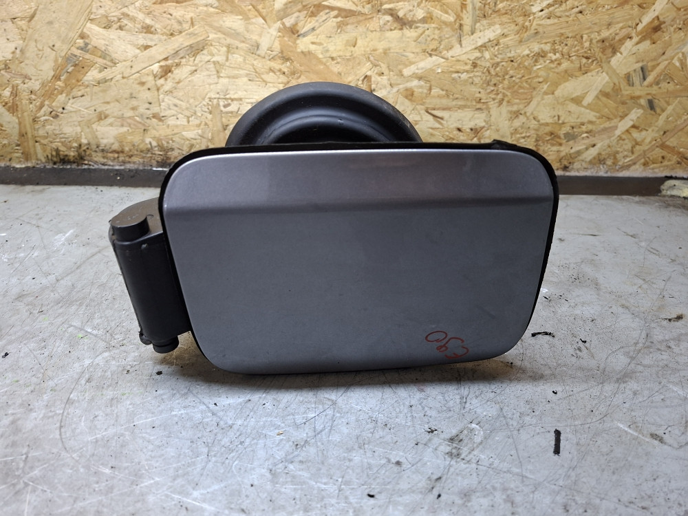 POKLOPAC REZERVOARA BMW E90 7073961