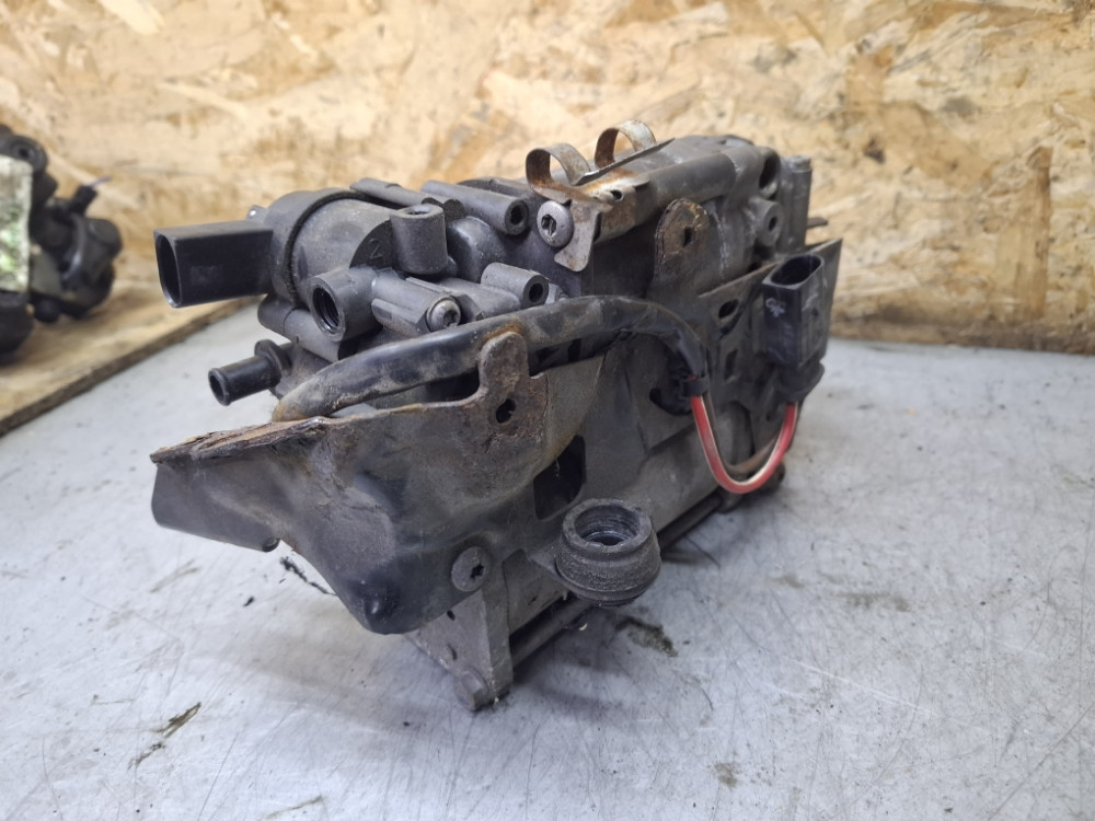 KOMPRESOR ZRACNOG OVJESA MERCEDES W218 CLS W212 A2123200404