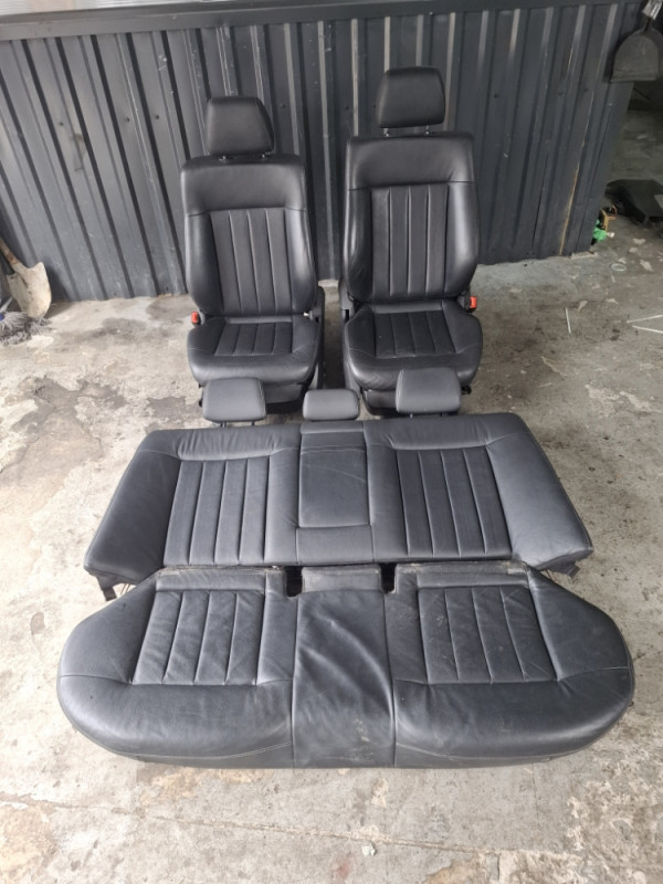 SIJEDISTA ENTERIJER MERCEDES E W212 LIMUZINA