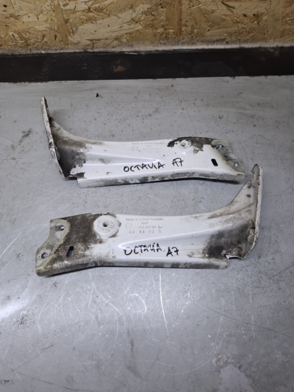 NOSAC BLATOBRANA LIJEVI DESNI SKODA OCTAVIA A7 5E0821142 5E082114