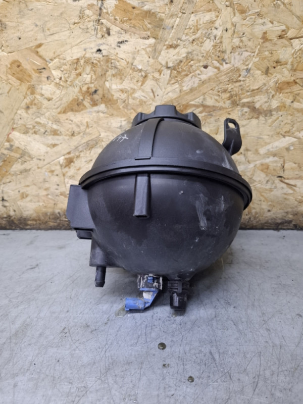 BOCA VODE HLADNJAKA BMW X3 F25 N47 7823544