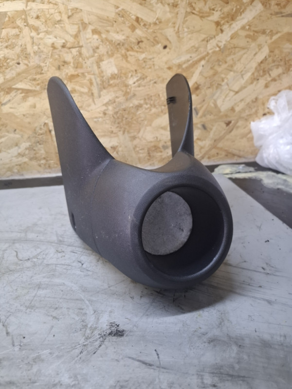 PLASTIKA ZADNJA ZA CASU CUP HOLDER MINI COOPER F56