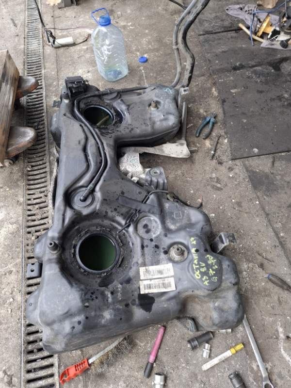 REZERVOAR REZERVAR OCTAVIA A7 AUDI A3 8V GOLF 7 5Q0201021PC