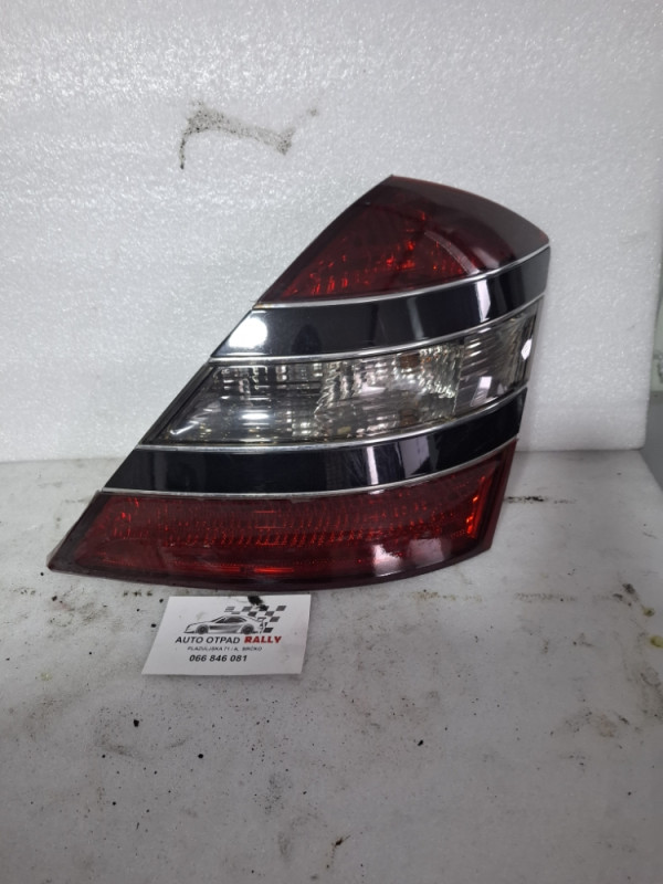 STOPKA DESNA STOP SVJETLO MERCEDES S W221 A2218200264