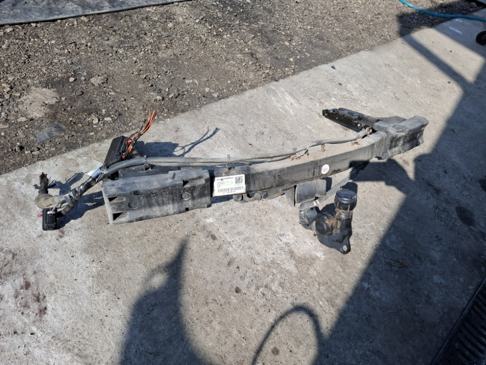 KUKA AUDI A4 B9 8W 8W0800491F 305468600011