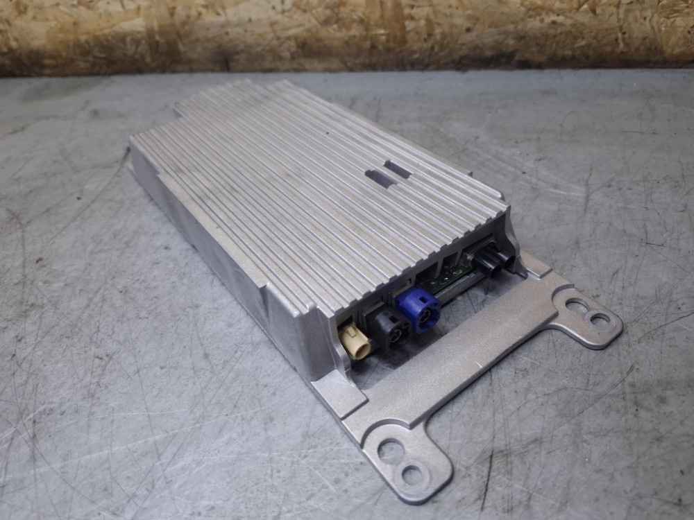 POJACALO BMW F10 F11 HARMAN 9244189