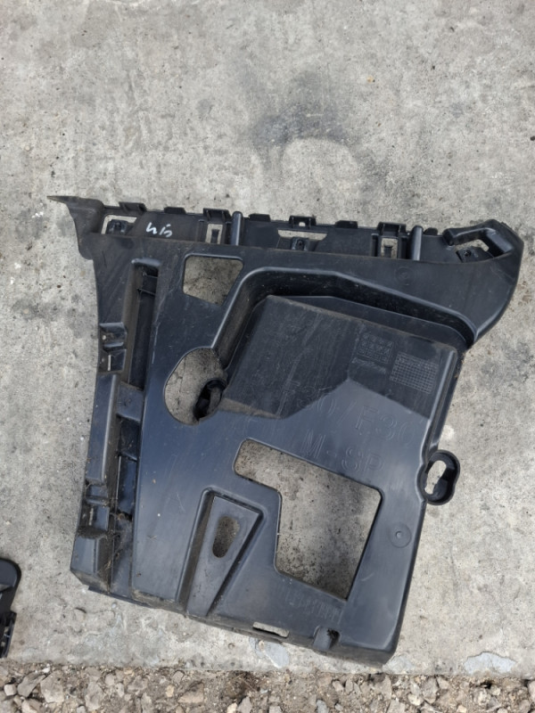 GREDA ZADNJA + NOSAC GREDE LIJEVI DESNI BMW F30 M PAKET