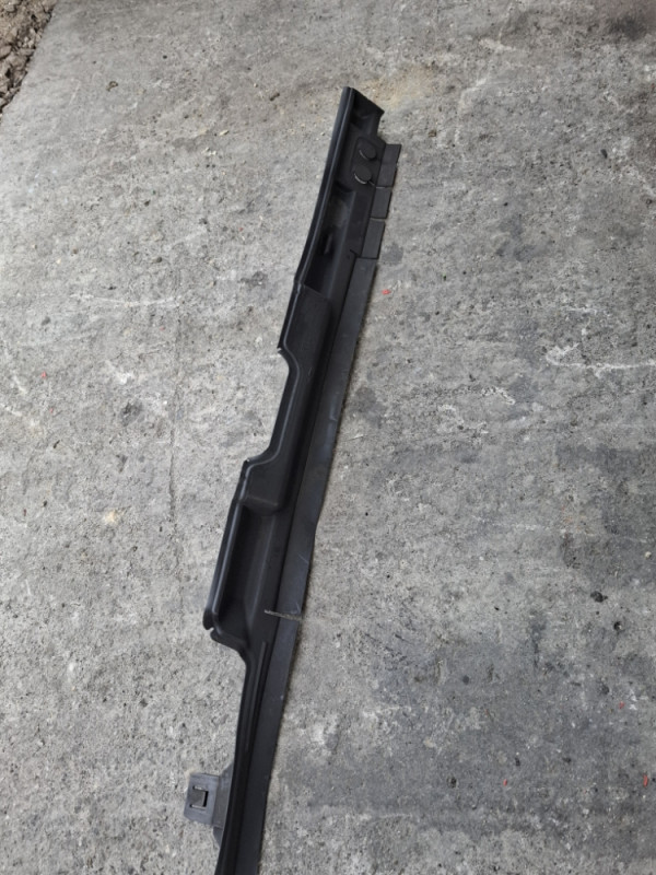 NOSAC HLADNJAKA AUDI Q5 8R 8R0121292B