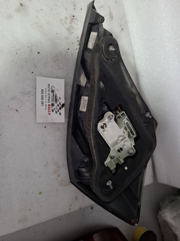 STOPKA DESNA STOP SVJETLO MERCEDES S W221 A2218200264