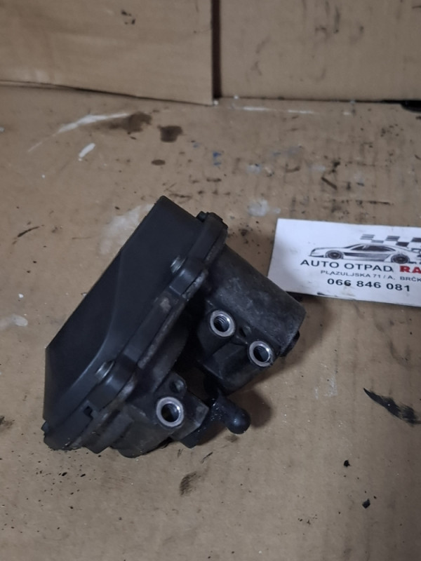 KLAPNA GASA VENTIL USISA AUDI Q7 4L A4 B8 A5 059129086K