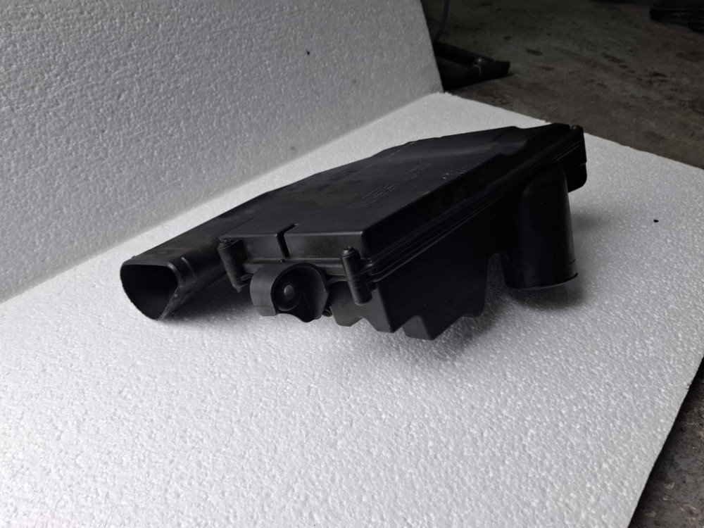 KUCISTE FILTERA ZRAKA VAZDUHA MERCEDES ML W164 CDI A6420902001