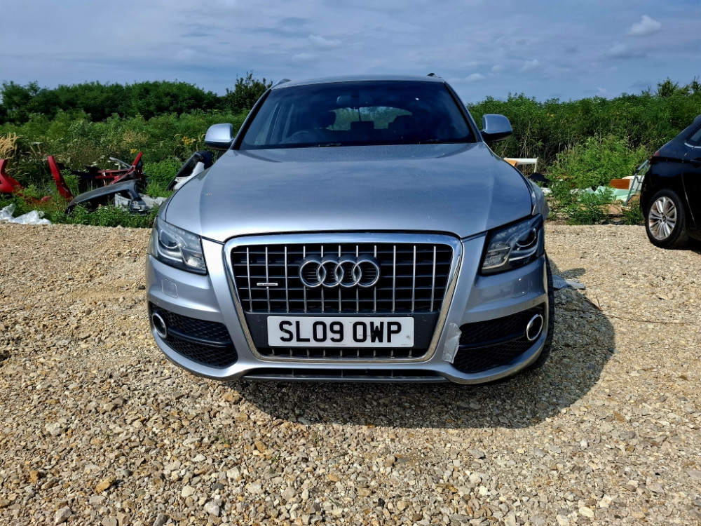 AUDI Q5 2.0 TDI S LINE DIJELOVI 8R DELOVI
