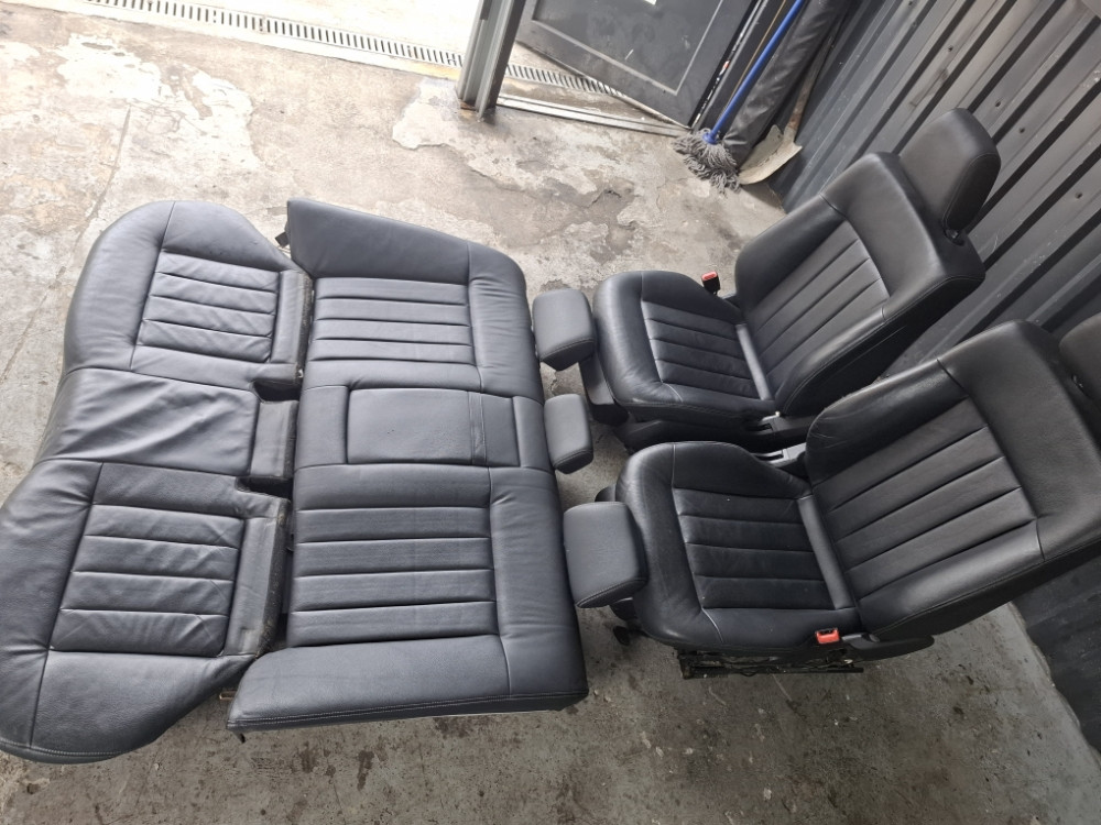 SIJEDISTA ENTERIJER MERCEDES E W212 LIMUZINA