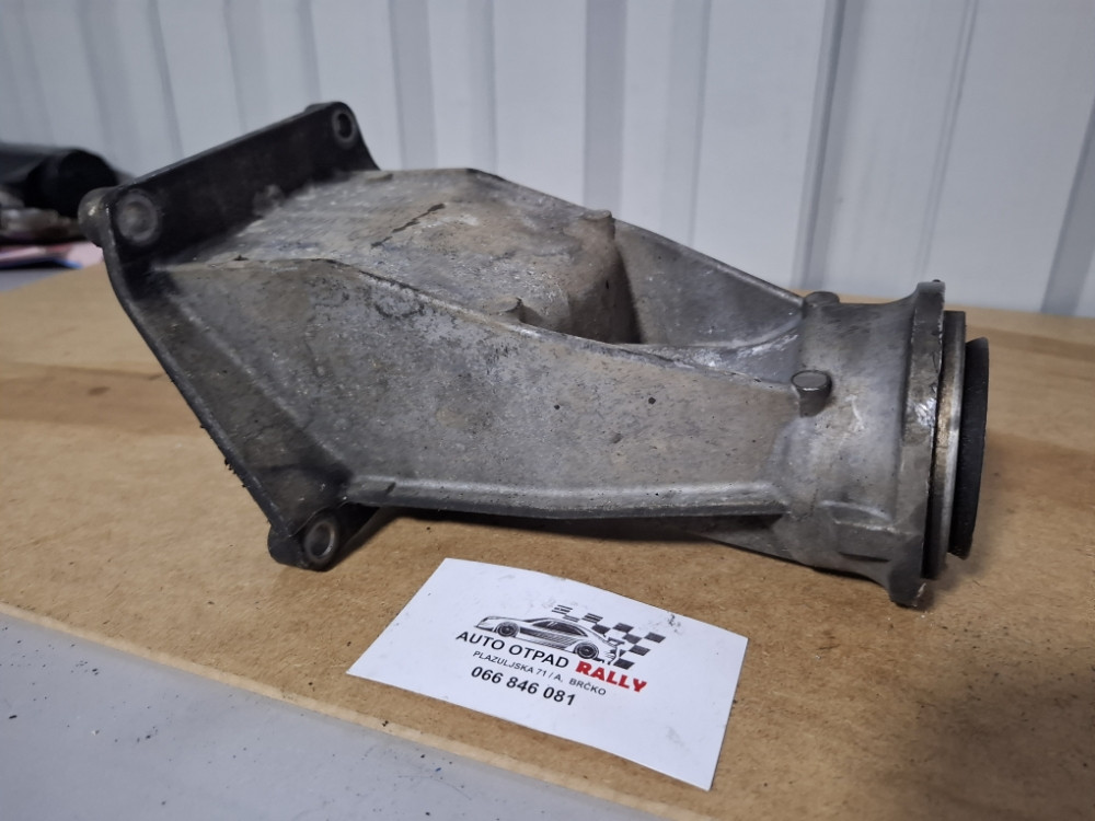 NOSAC POLUOSOVINE DESNI BMW X5 E70 E71 X6 7600691