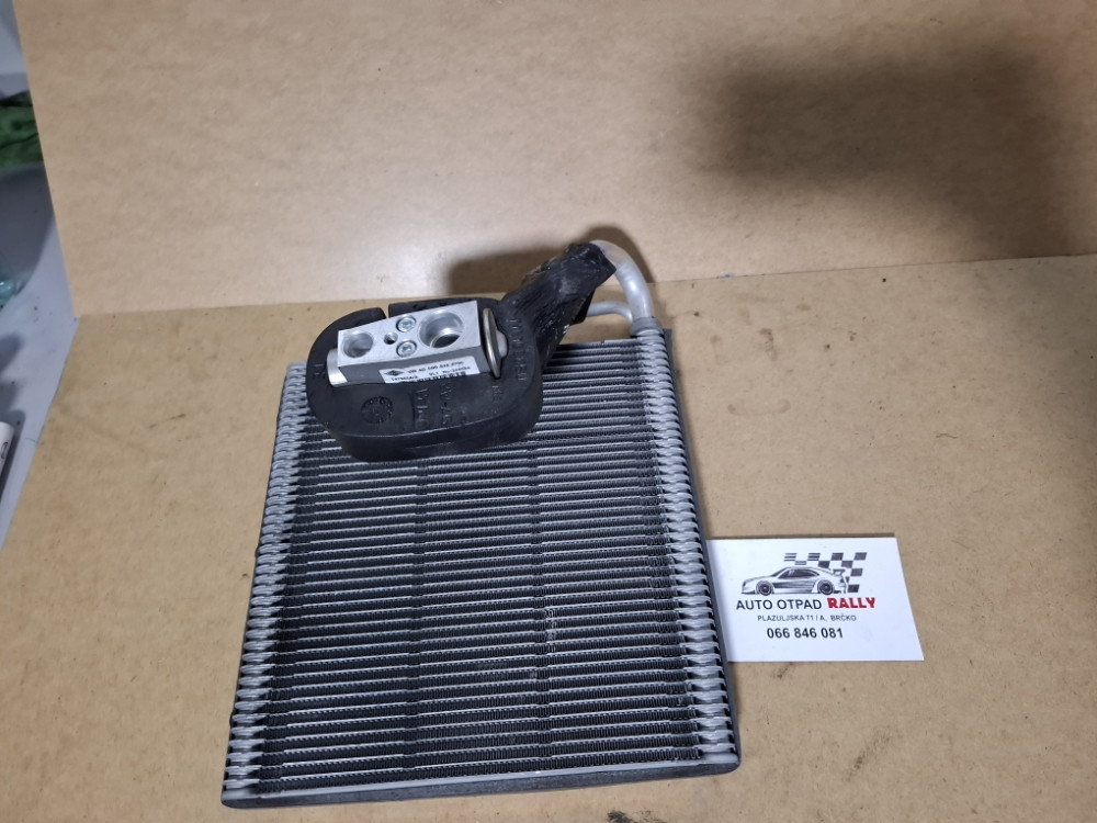 HLADNJAK KABINE KLIME VENTIL KLIME VW GOLF VII 7 5Q0820679C