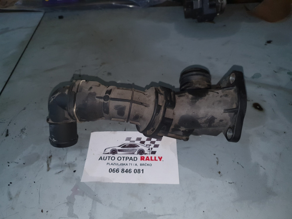 Termostat racva vode VW GOLF VII 7 PASSAT B8 04L121111A