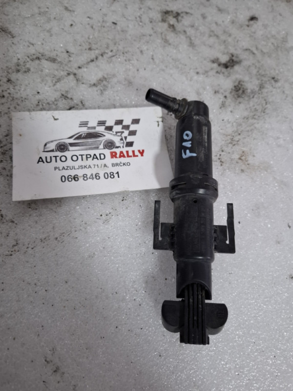 PRSKALICA FARA BRIZGALJKA SPRICA PUMPA BMW 5 F10 F11