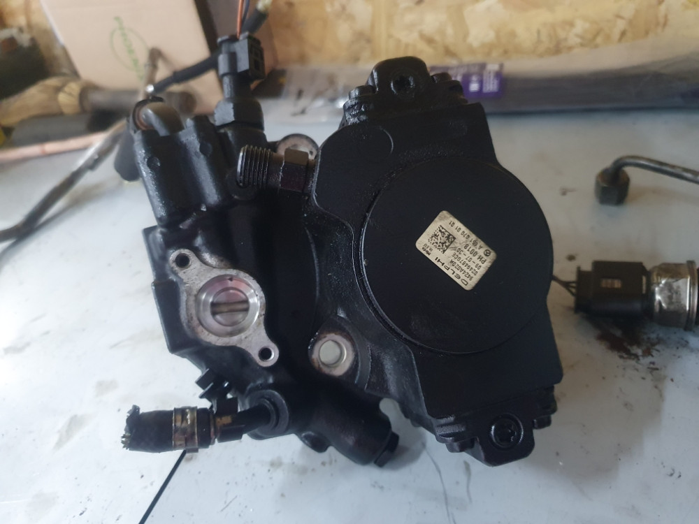 Pumpa visokog pritiska Goriva MERCEDES W212 651 W204 A6510700101