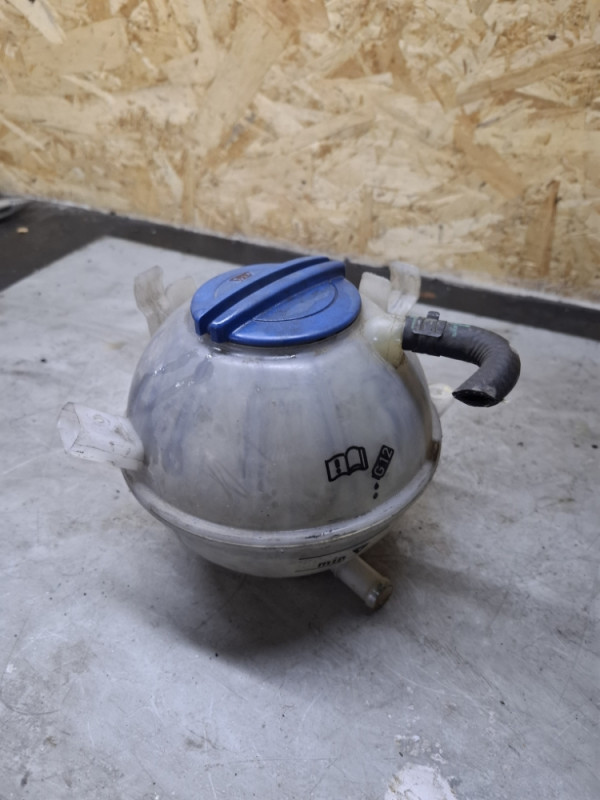 BOCA POSUDA VODE SKODA VW 1.9 TDI 1K0121407A