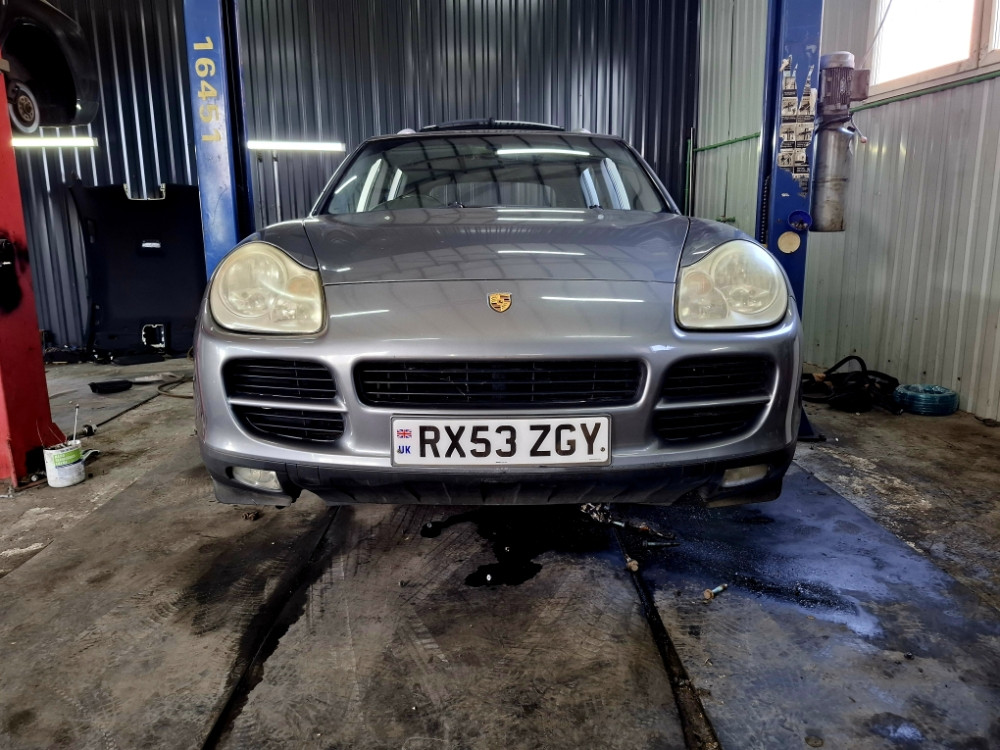 PREDNJICA PREDNJI KRAJ PORSCHE CAYENNE 2003-