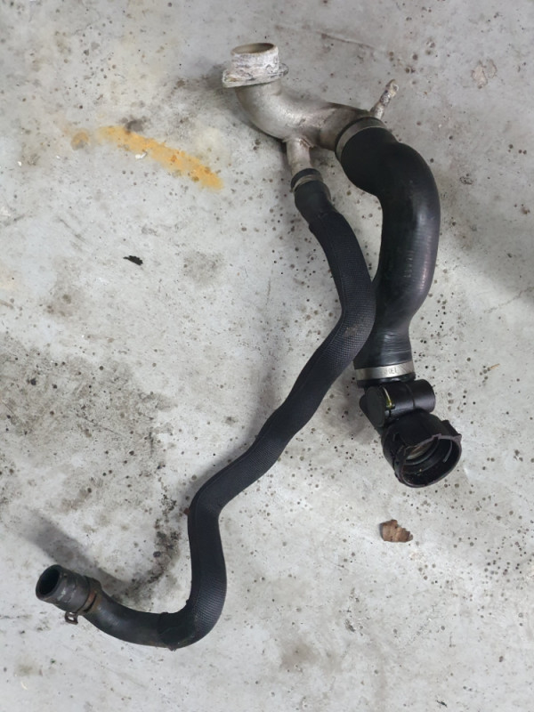 Crijevo Vode BMW 5.0i 5 6 7 F10 F01 F12