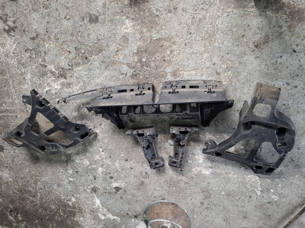 NOSAC ZADNJEG BRANIKA BMW X5 E70
