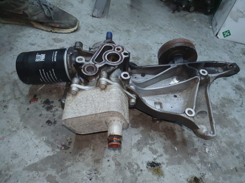 Kućište filtera ulja hladnjak AUDI A4 A5 1.8 TFSI 06H903143E