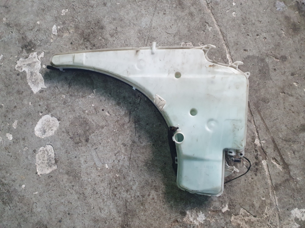 BOCA VODE BRISACA BMW E90 E91 E92 E93 E81 E87 7124231 7117842