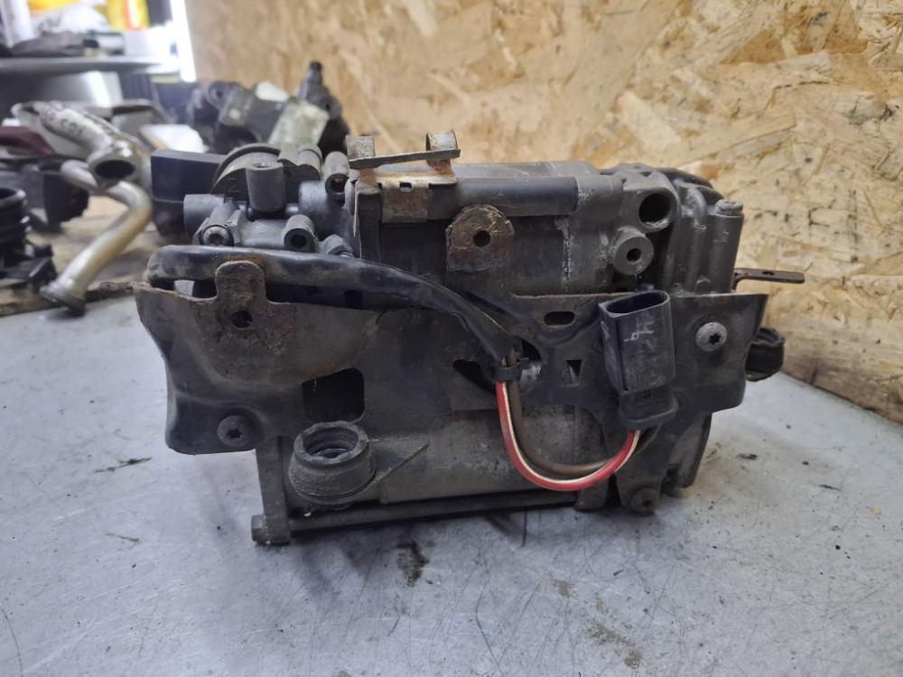 KOMPRESOR ZRACNOG OVJESA MERCEDES W218 CLS W212 A2123200404
