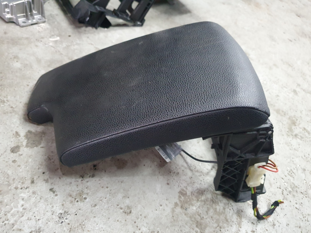 Naslon za ruku BMW 3 E90