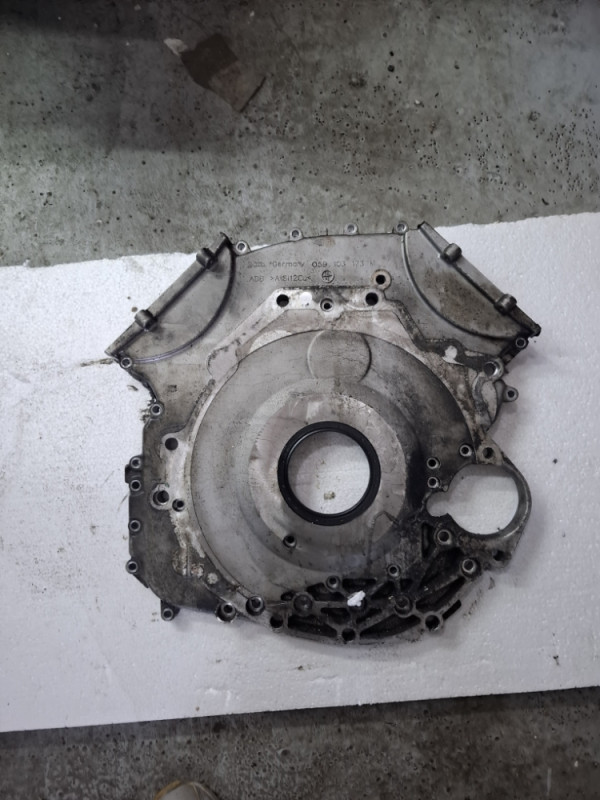 DEKLO MOTORA LANCA VW TOUAREG 7L 3.0 TDI Q7 059103173M