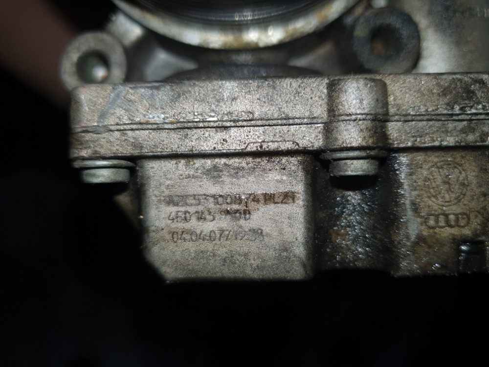 Klapna GASA VW AUDI A6 4f a4 b7 Q7 3.0 TDI