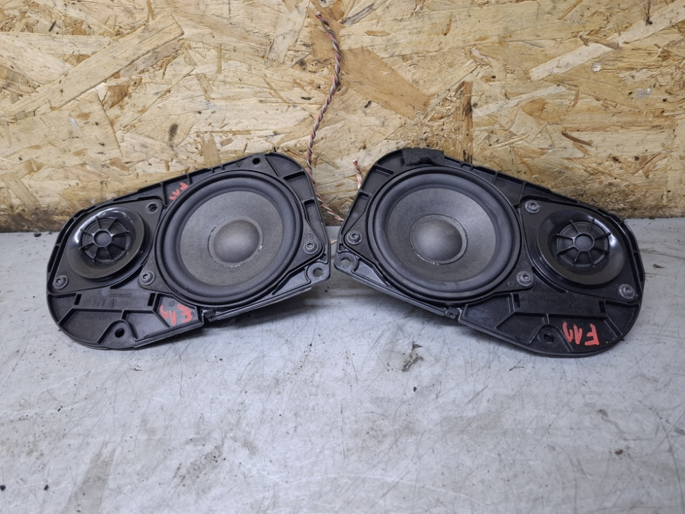 ZVUCNIK BMW 5 F10 F21 LIJEVI DESNI 2500052 2500051