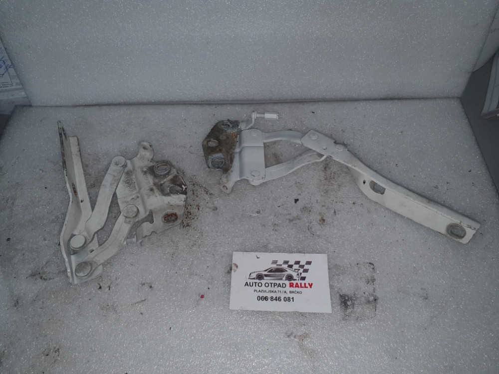 MAKAZE SKARE HAUBE VW PASSAT B6 LIJEVI DESNI