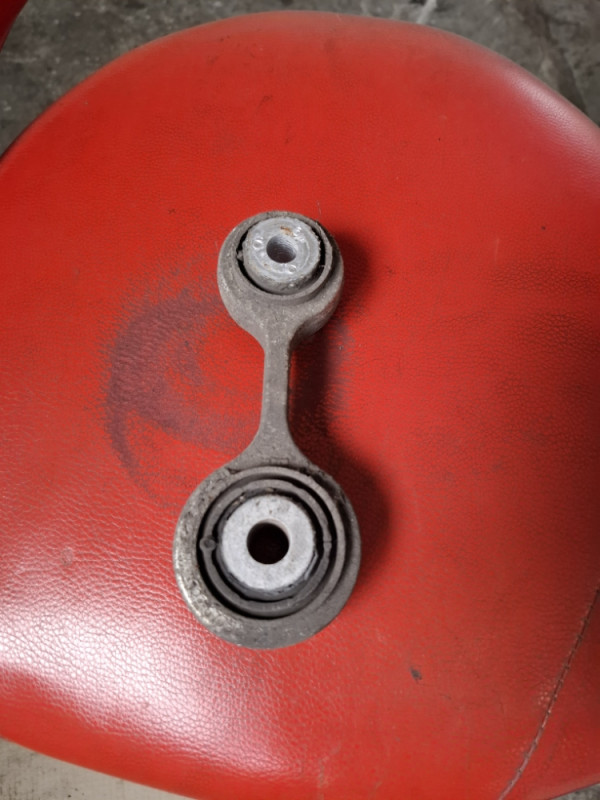 STABILIZATOR ZADNJI BMW 7 F01 F02
