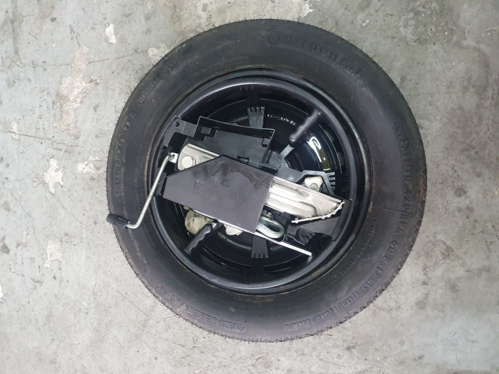 SET OPREME REZERVNI TOCAK MERCEDES C W204