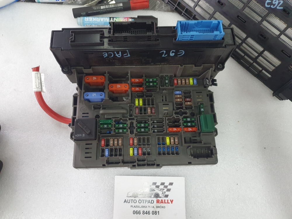 MODUL ELEKTRONIKA KUCISTE OSIGURACA BMW E90 E91 E92 E93 9119446