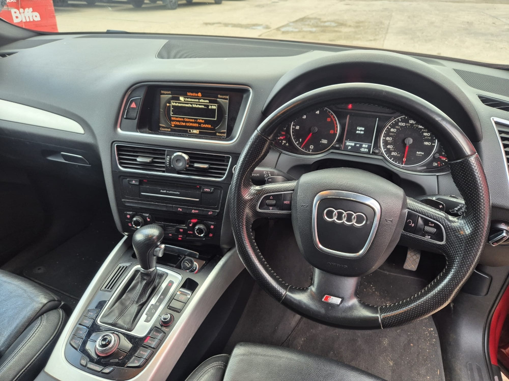 AUDI Q5 8R 3.0 TDI QUATTRO S LINE DELOVI DIJELOVI DJELOVI  LZ3F