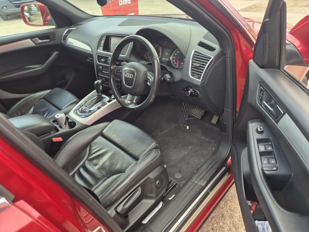 AUDI Q5 8R 3.0 TDI QUATTRO S LINE DELOVI DIJELOVI DJELOVI  LZ3F