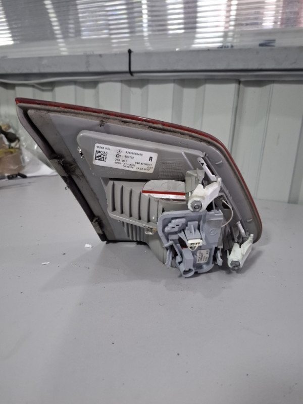 STOPKA DESNA UNUTRASNJA LED MERCEDES B W246 A2469066400
