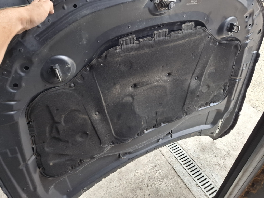 TEPIH TAPACIRUNG ZASTITA HAUBE BMW 5 E60 E61